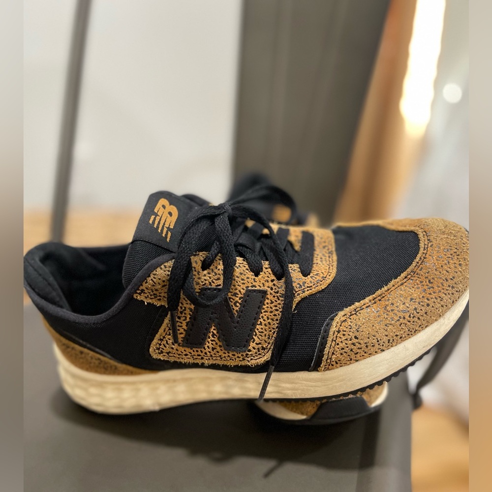 New Balance Women's Black and Brown Casual Running Sneakers